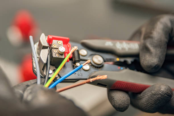 Best Electrician Near Me  in Golf Manor, OH
