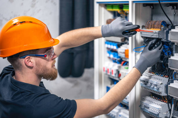 Best Best Electricians Near Me  in Golf Manor, OH